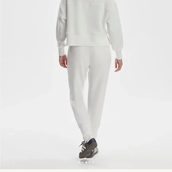 Valley Slim Cuff 25” White Pant, new with tags - Picture 2 of 7